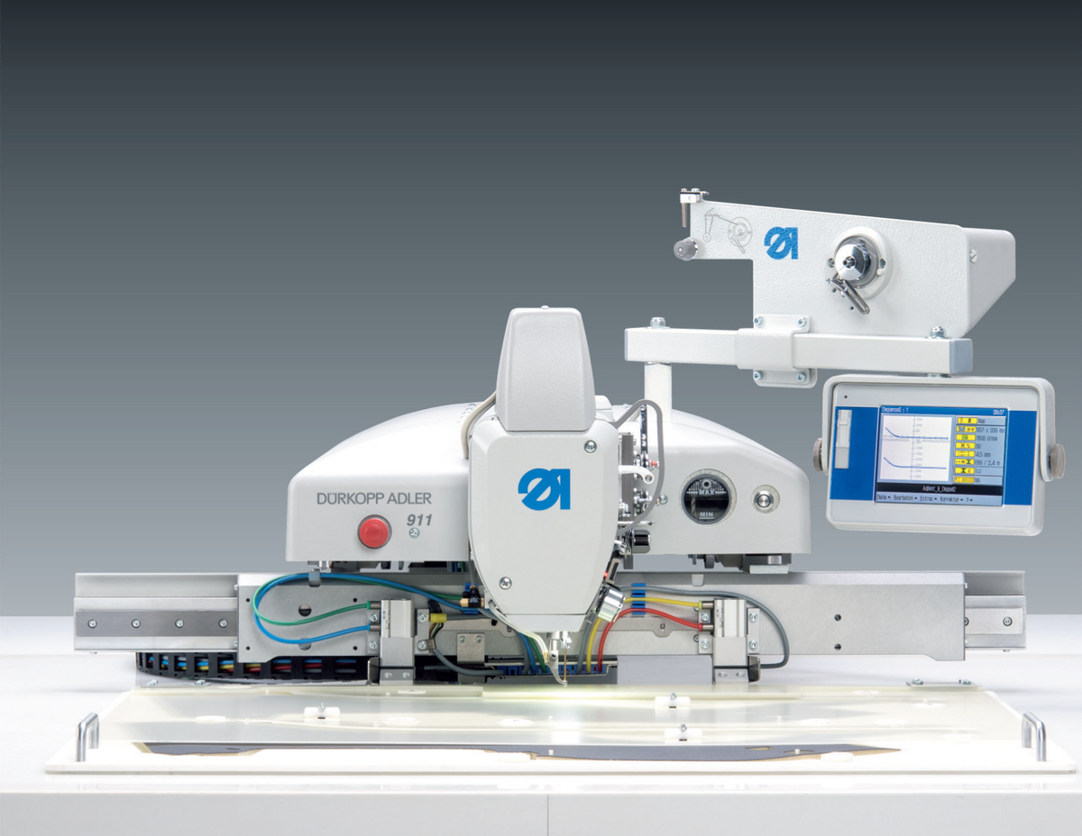 Dürkopp Adler 911-210-6020-10 CNC Kontrollü, Alternatif Klemp Sistemli, 600 x 200 mm Çalışma Alanlı Dikiş Otomatı